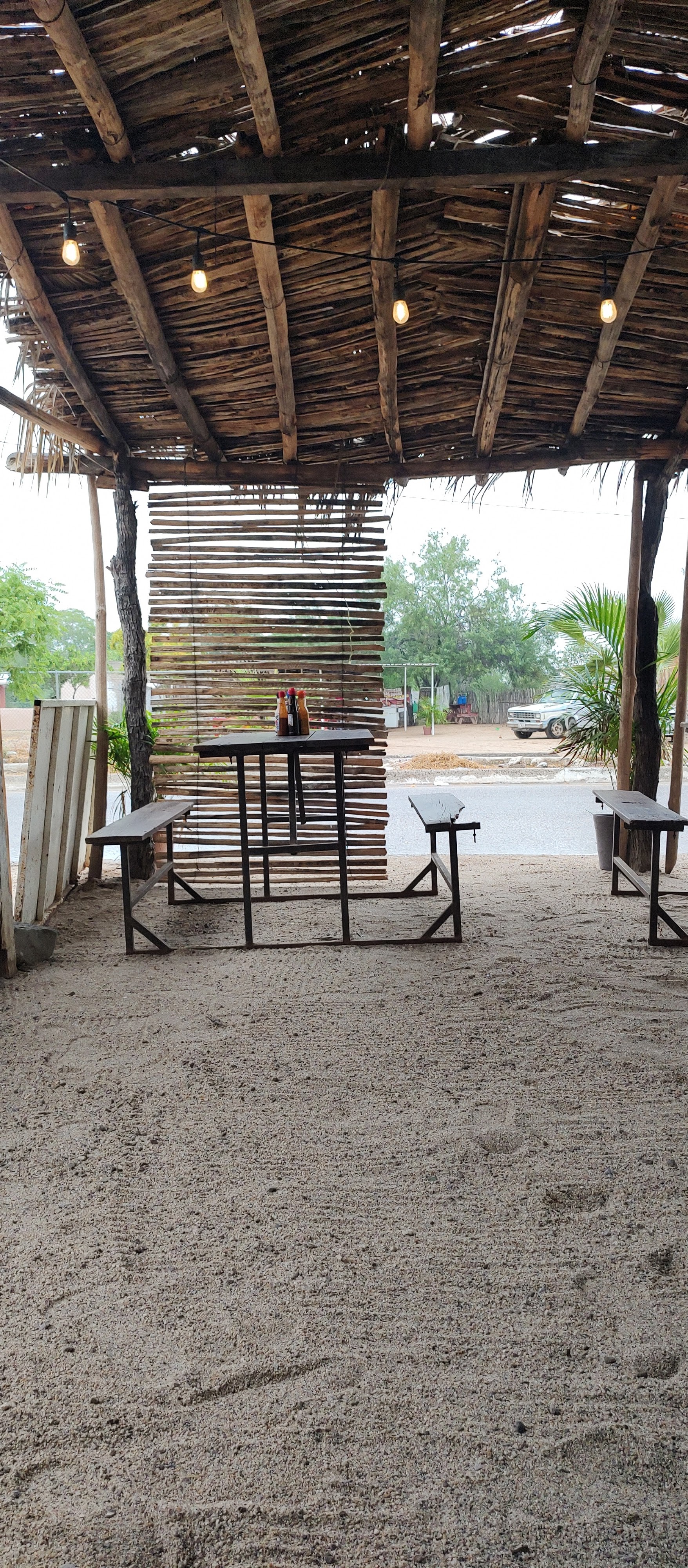 Mariscos Los Plebes image 1