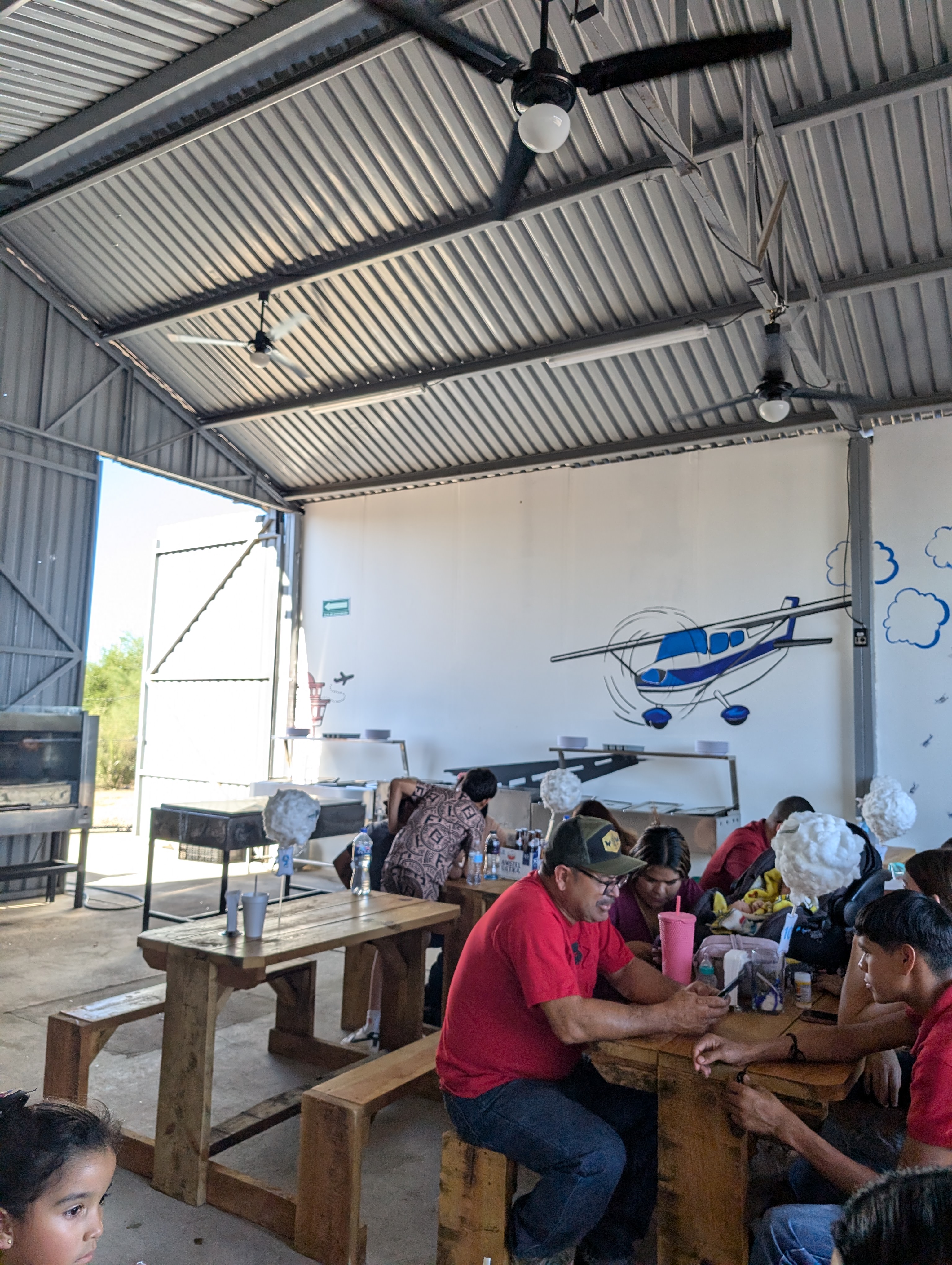 Pista libre - buffet restaurante image 2