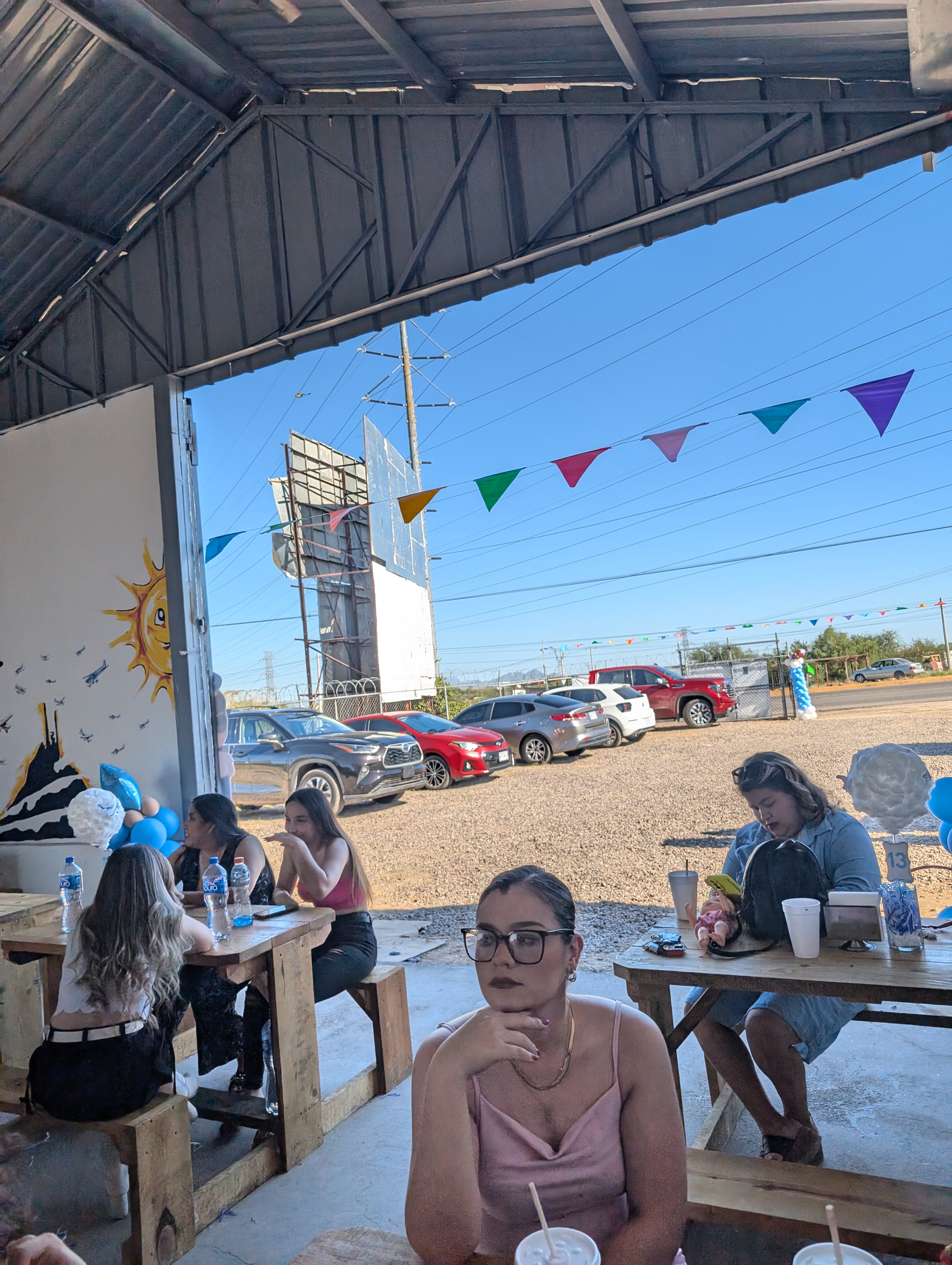 Pista libre - buffet restaurante image 4