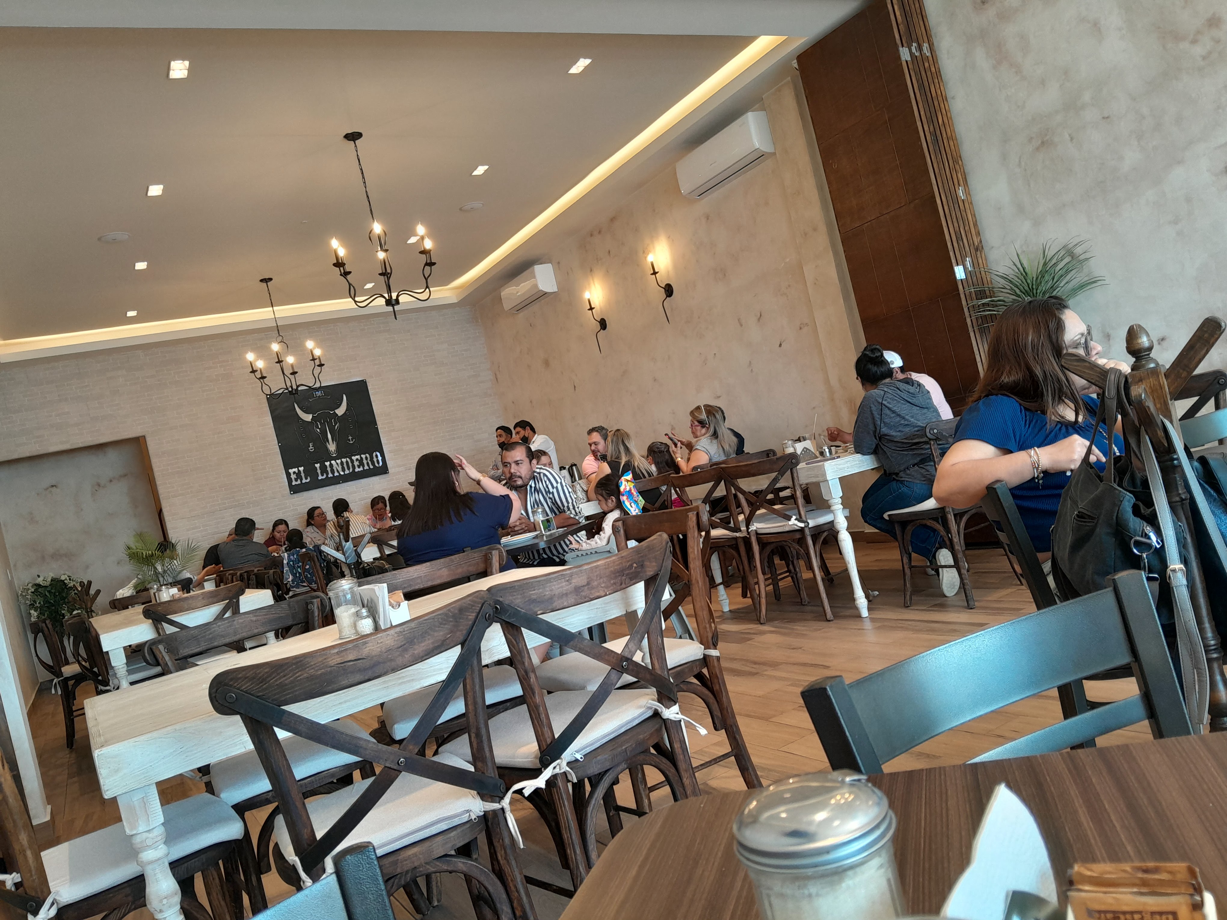 Lindero Aeropuerto image 9