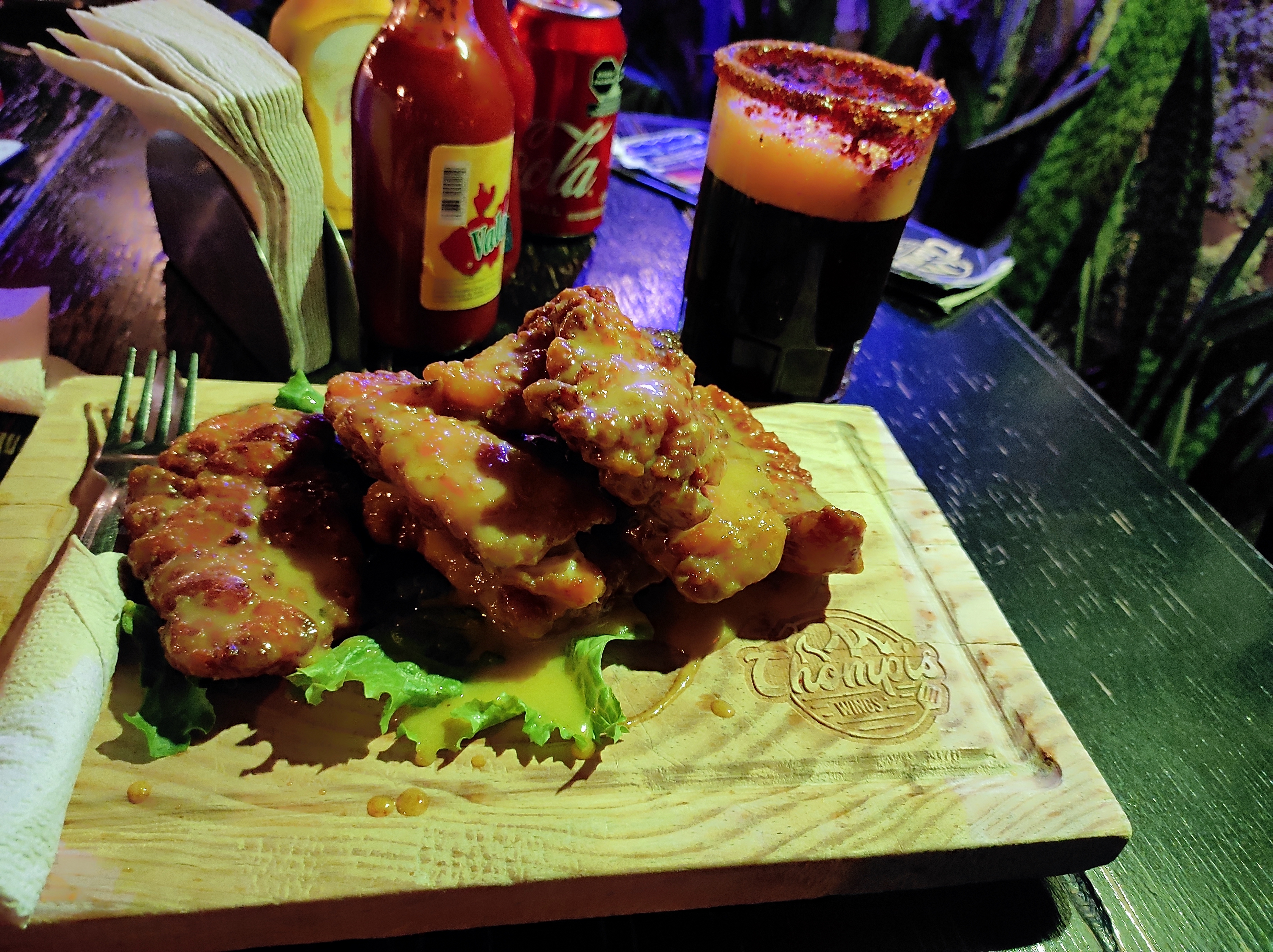 Chompis Wings image 3