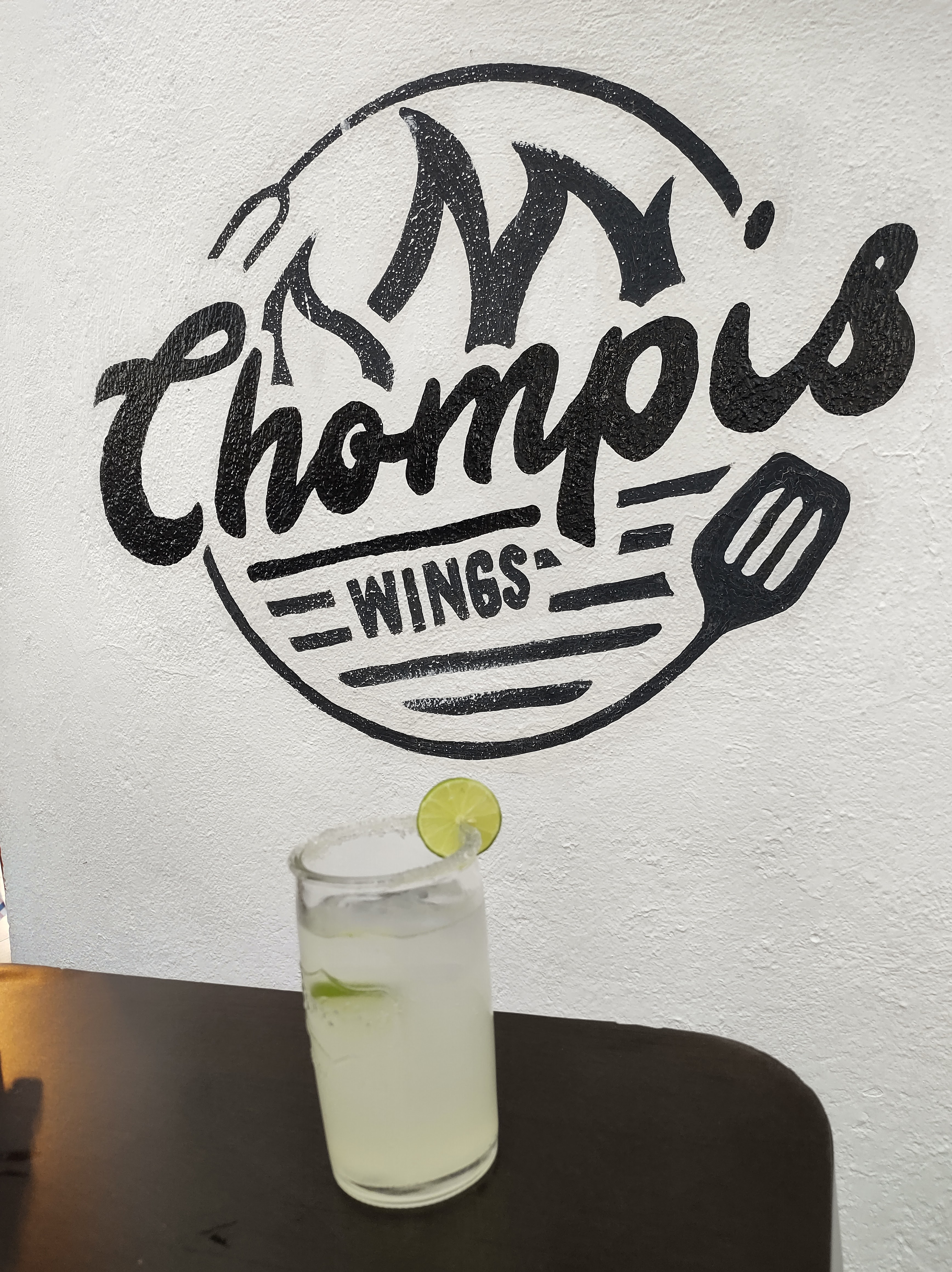 Chompis Wings image 5