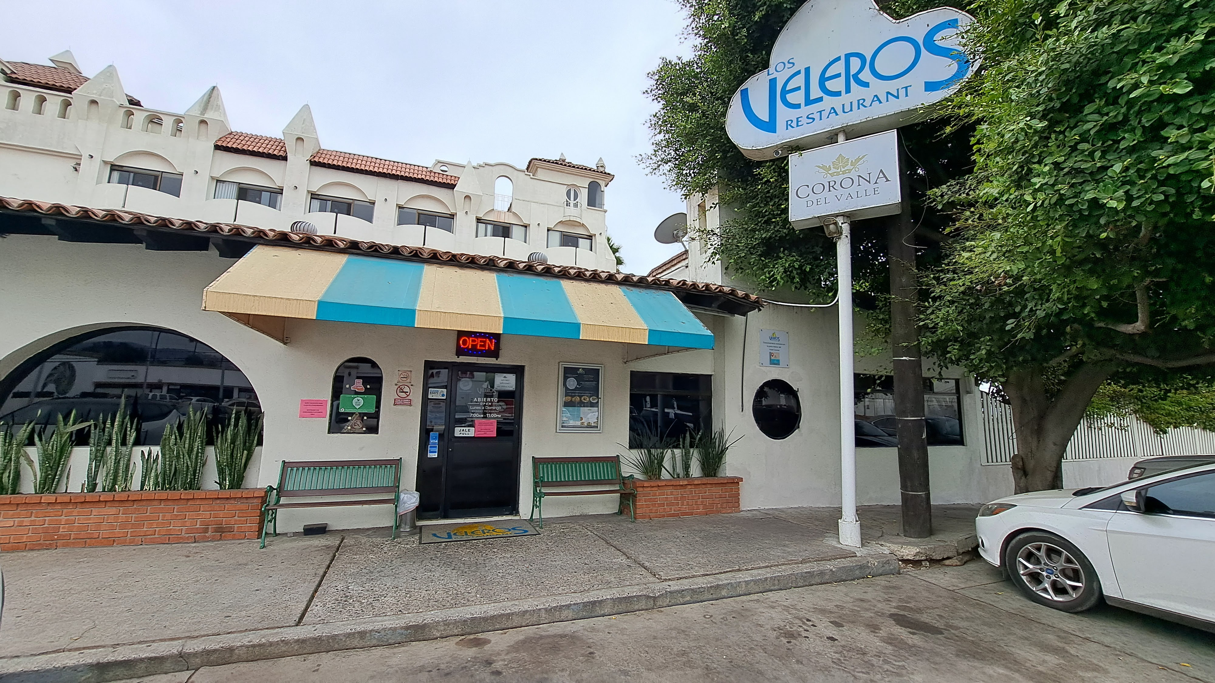 Los Veleros Restaurante image 1