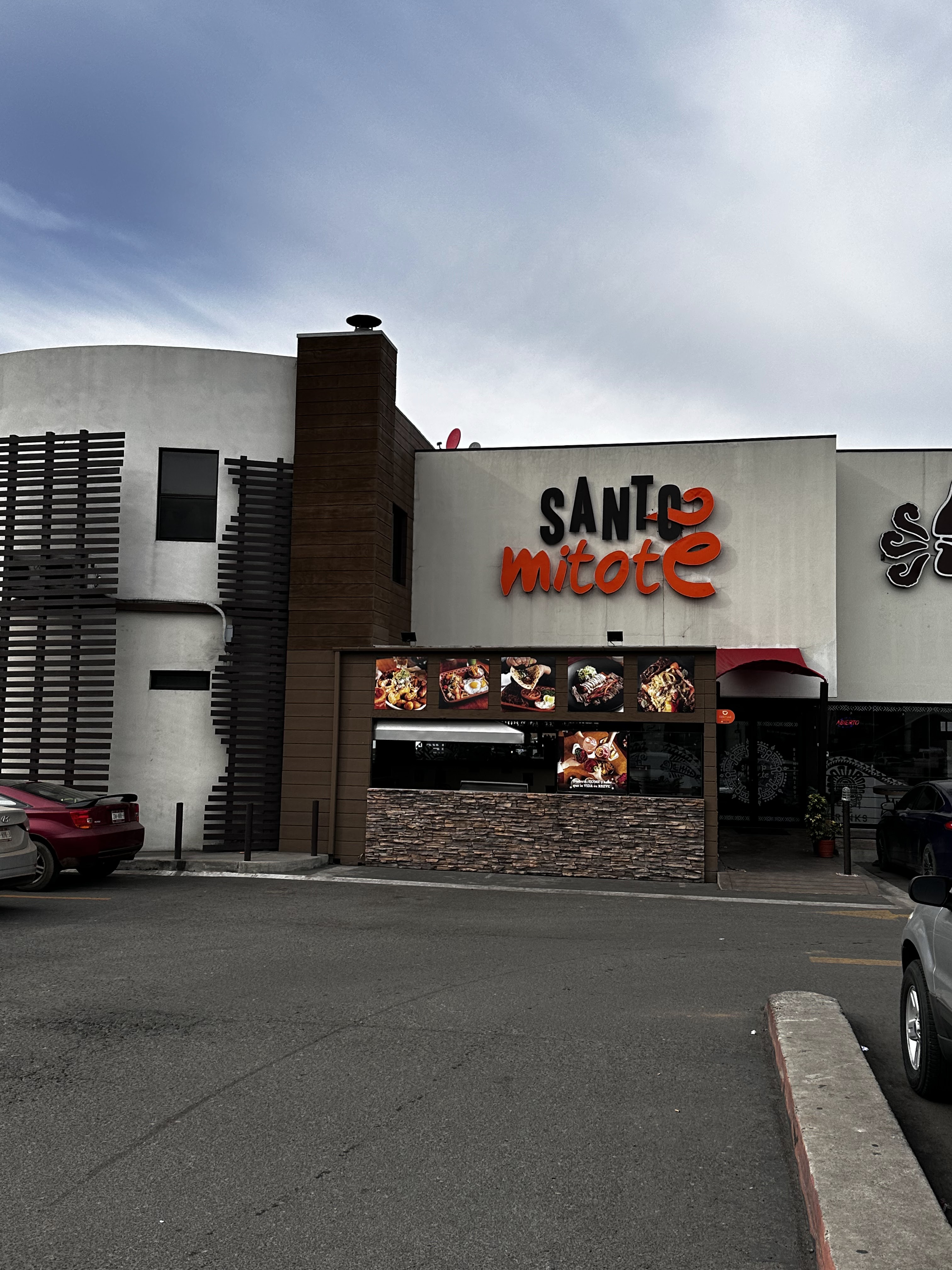 Santo Mitote Bistro Bar image 1