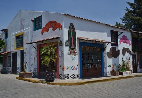 La Tiendita de la esquina image 1