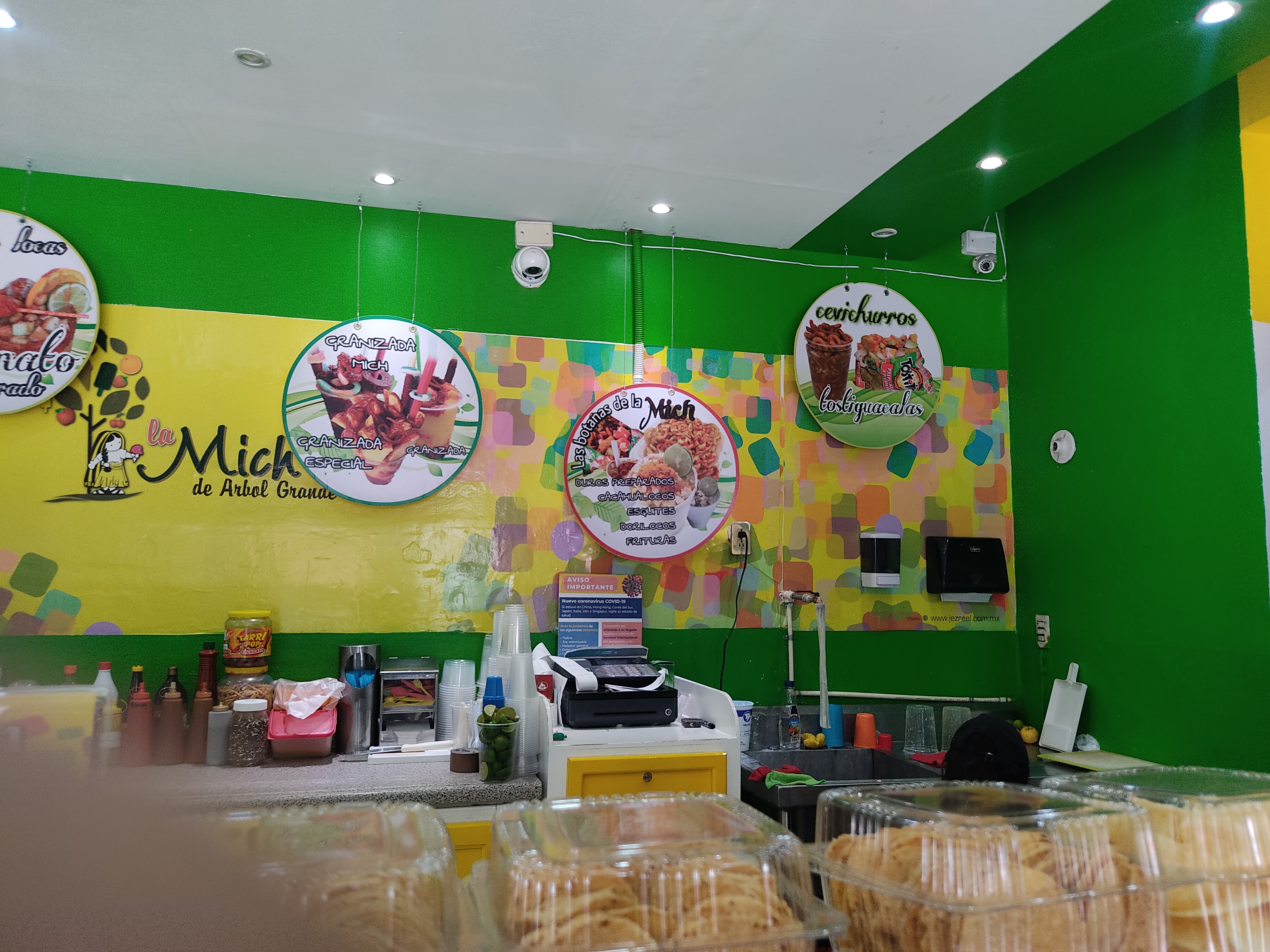 Paletería La Mich. Big Tree image 9