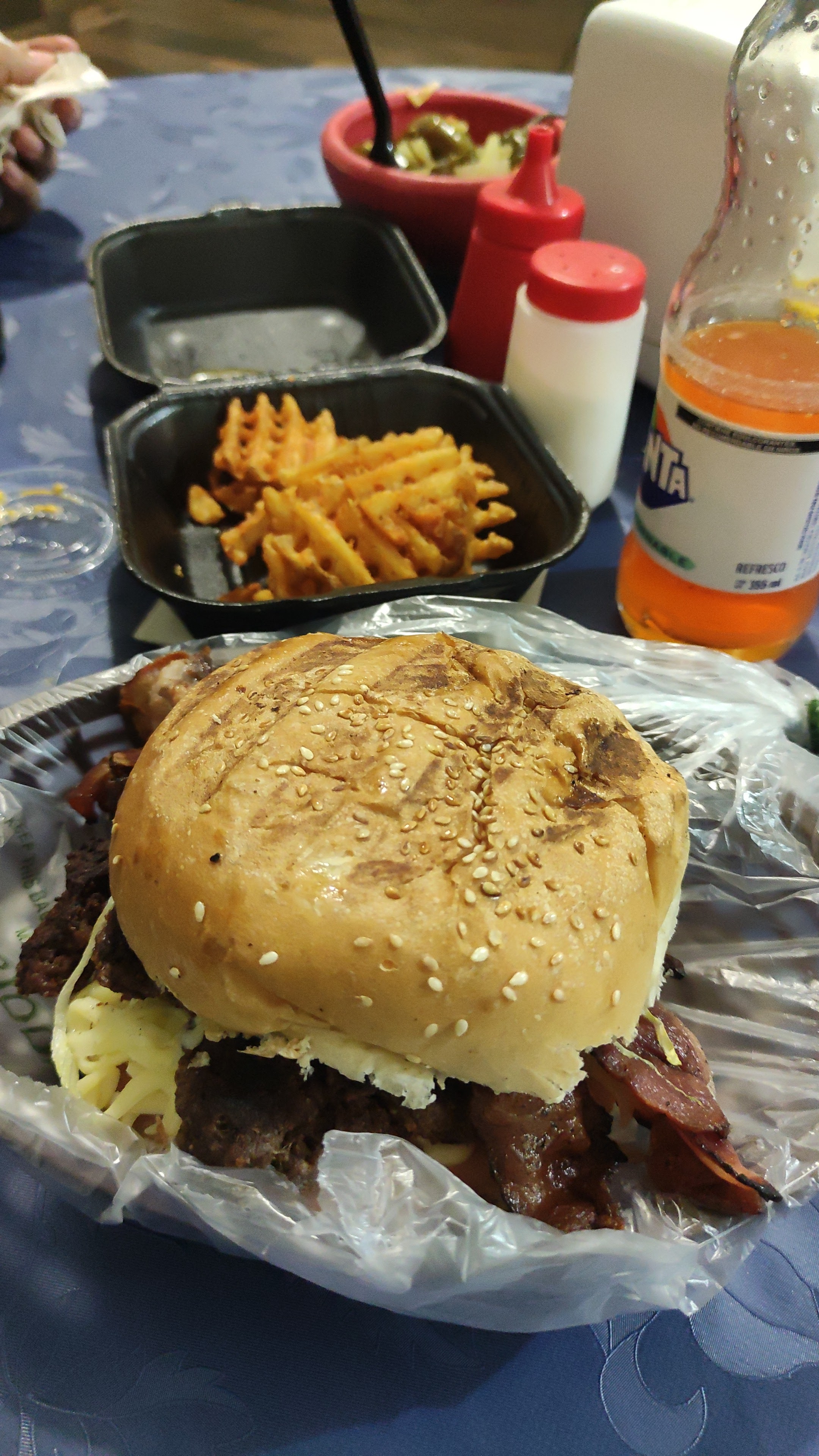 Martin's Burgers image 3