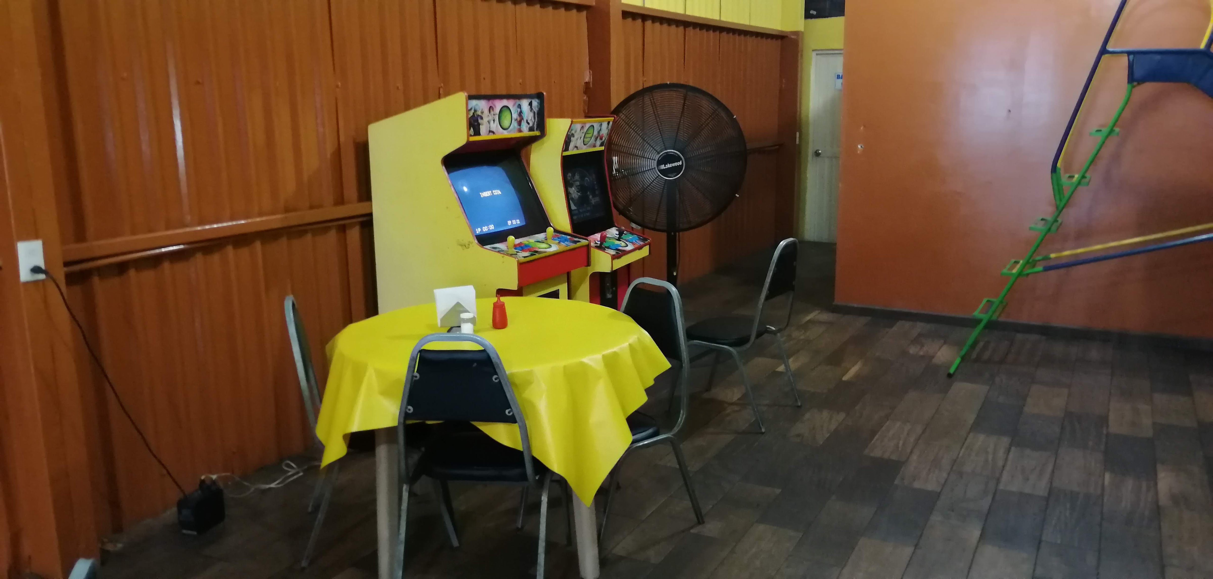 Martin's Burgers image 9