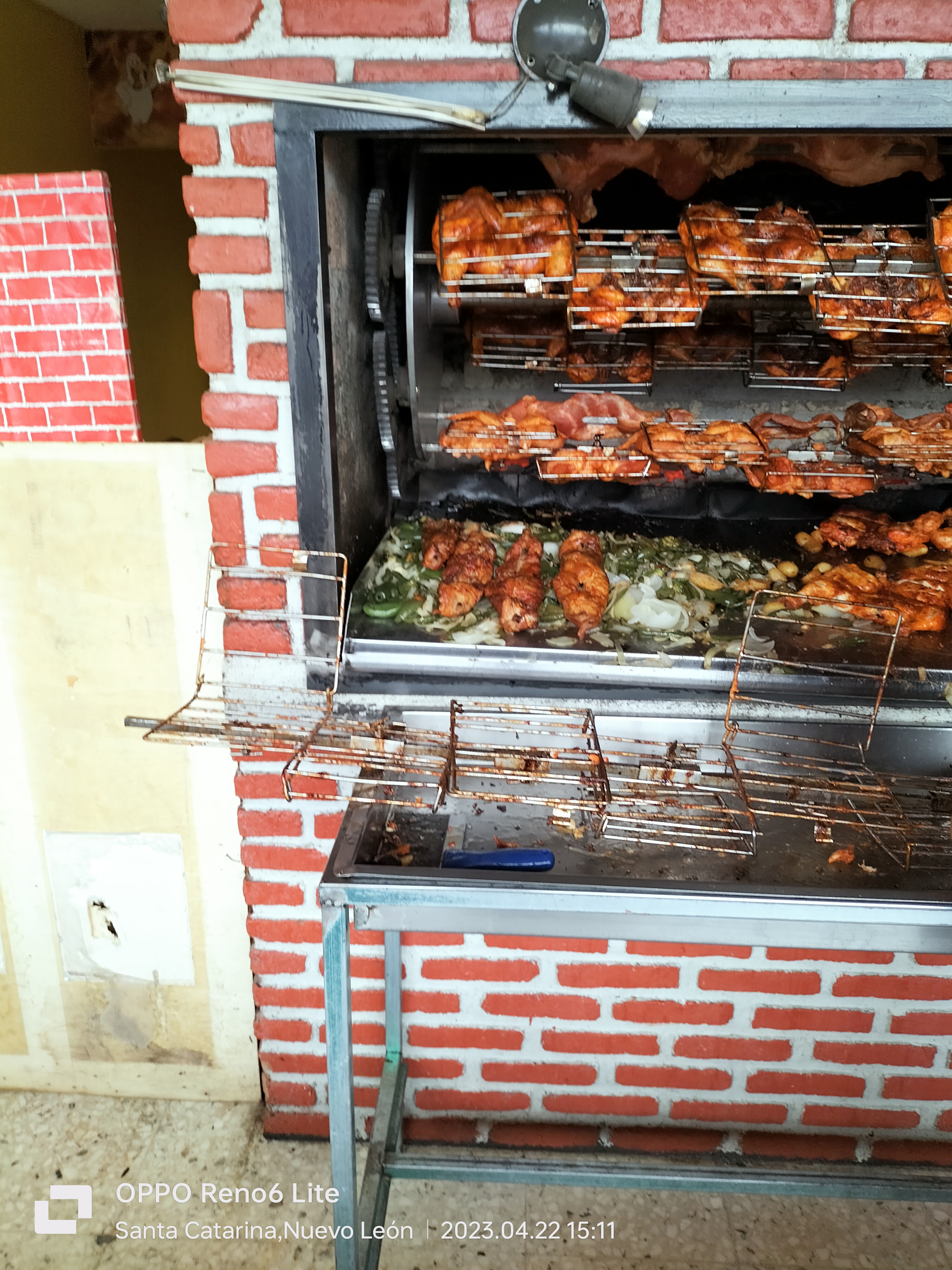 POLLOS LAREDO image 1