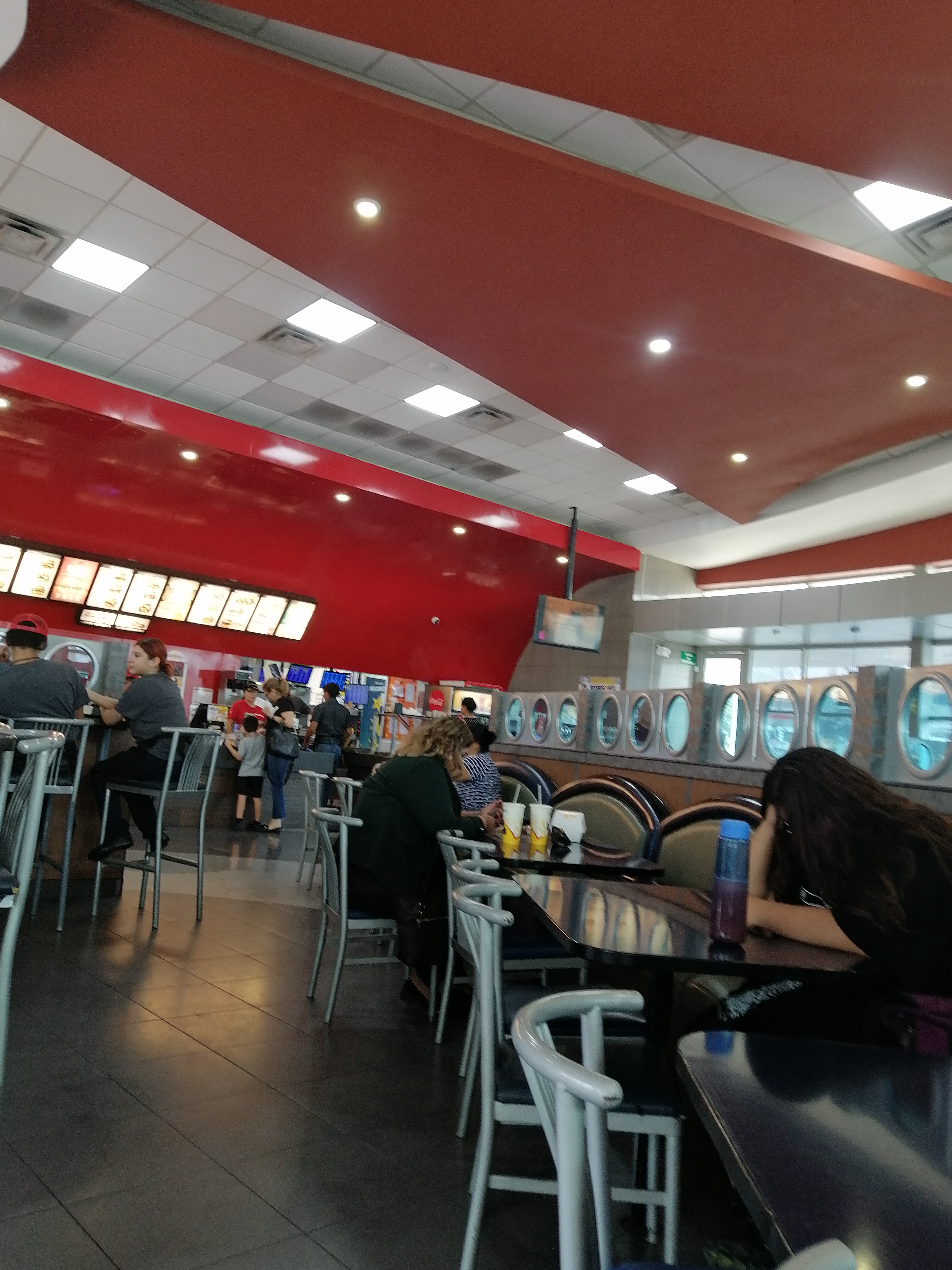 Carl's Jr. image 4
