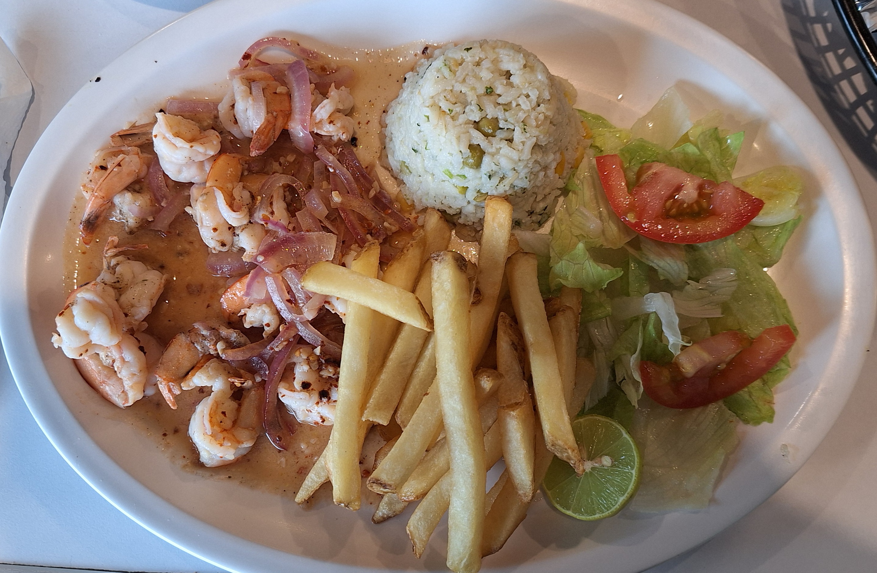 Cevichería El Cornelio image 7