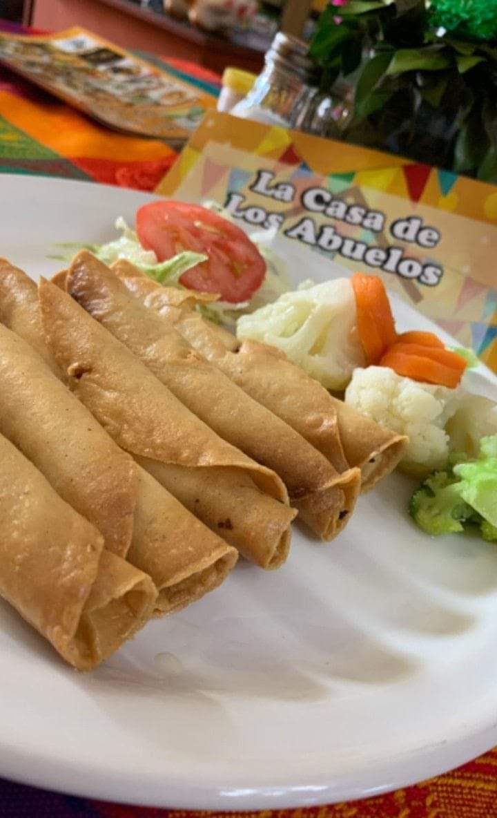 La Casa de los Abuelos image 8