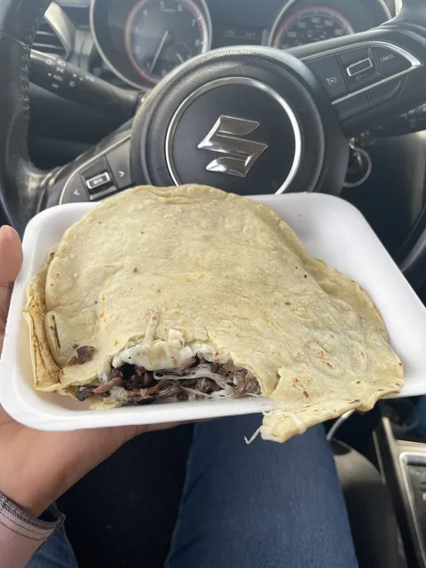 El Caminero image 3