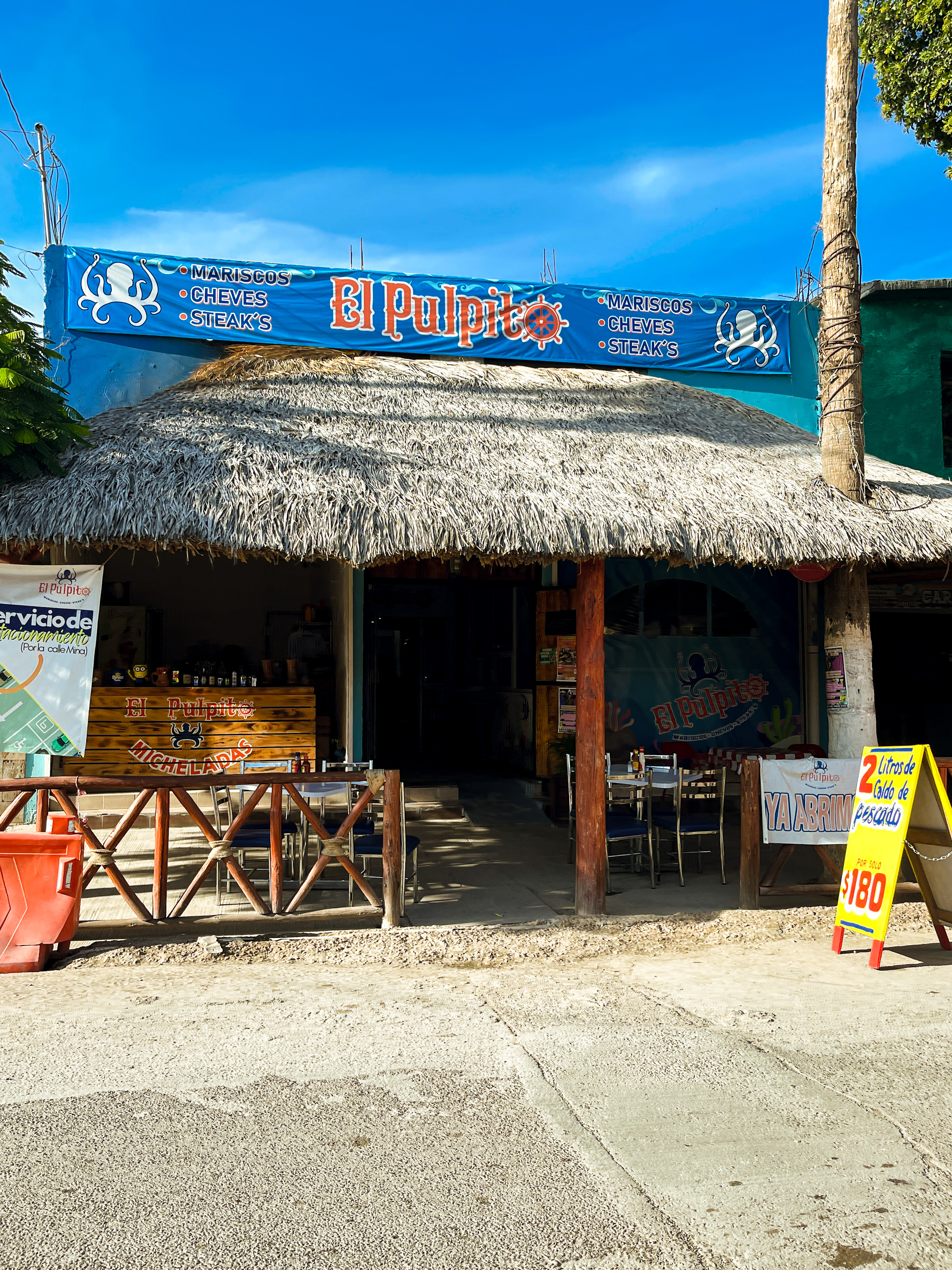 El Pulpito Mariscos image 9