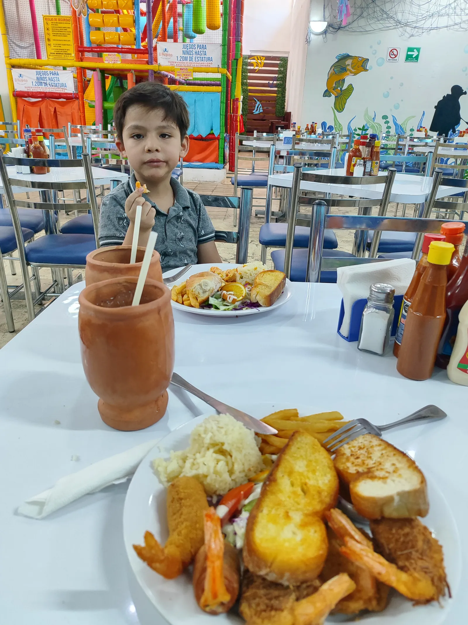 El Pulpito Mariscos image 10