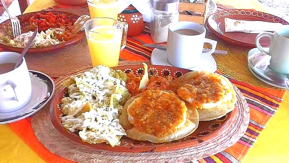 Los Machetes image 2