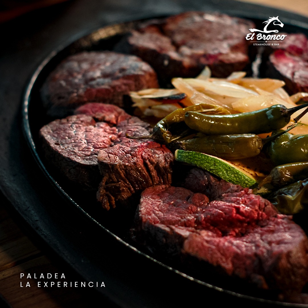 El Bronco Steak House & Bar Los Mochis image 3