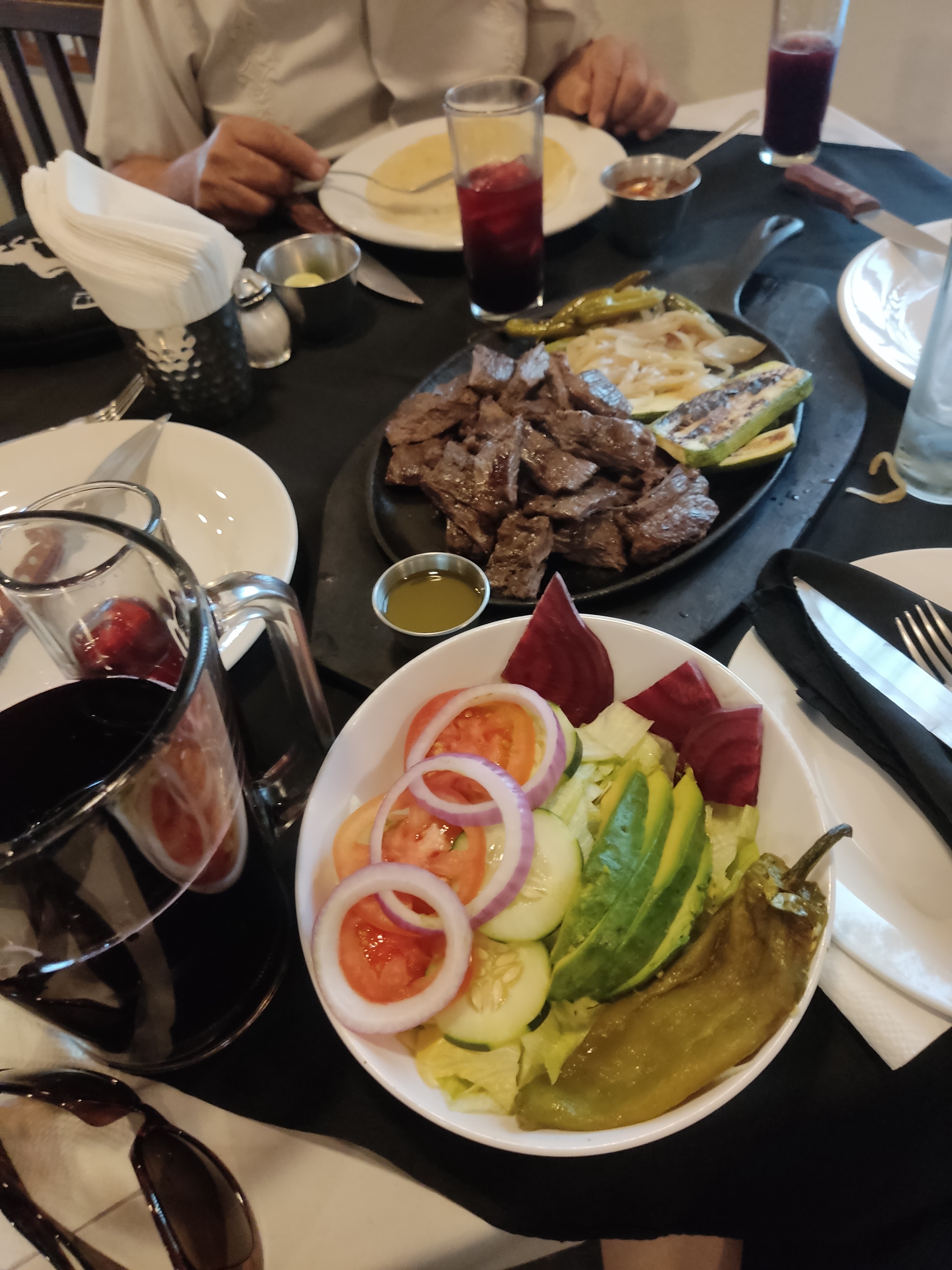 El Bronco Steak House & Bar Los Mochis image 4