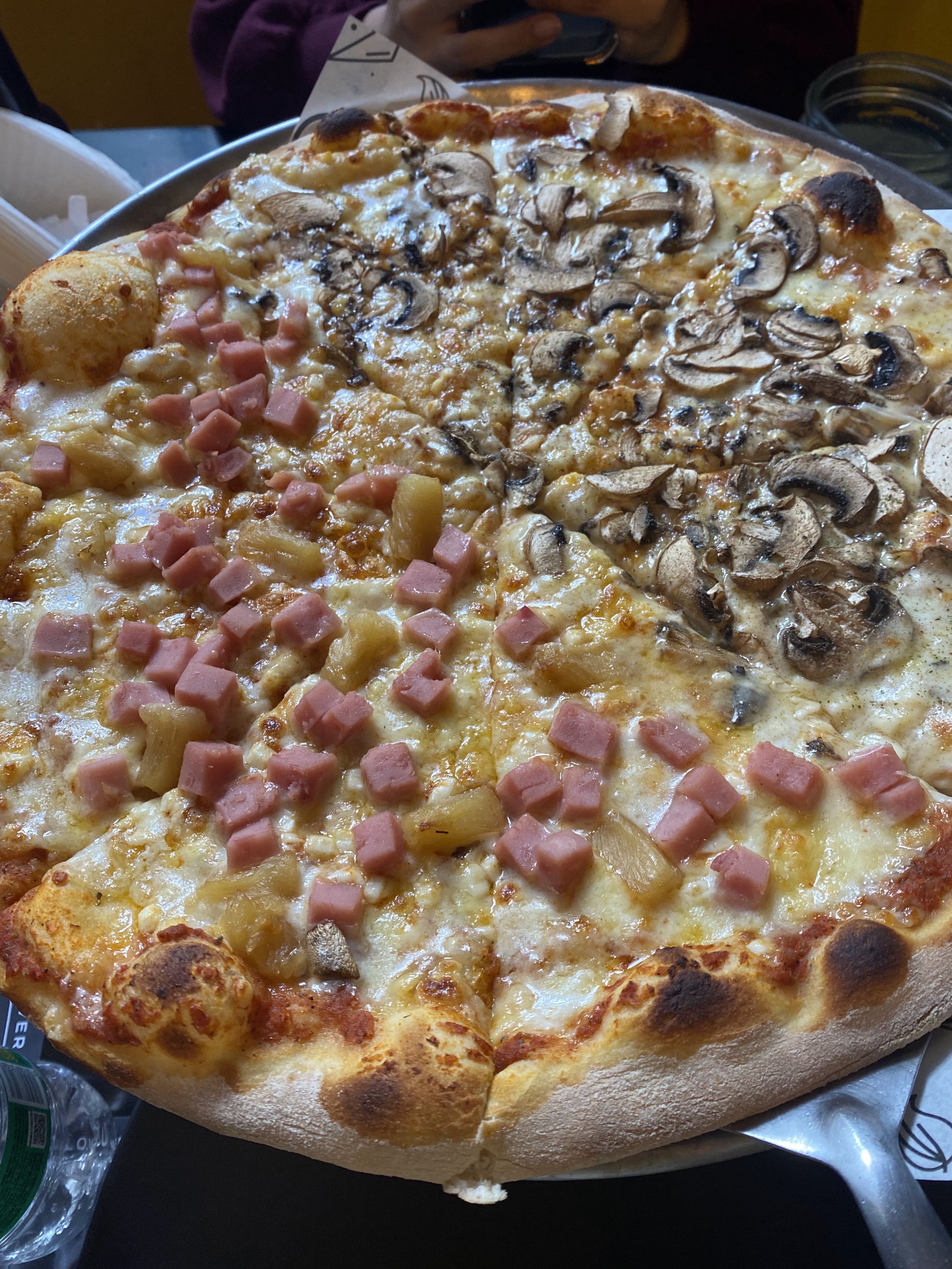 Machin Pizza & Bistro image 3