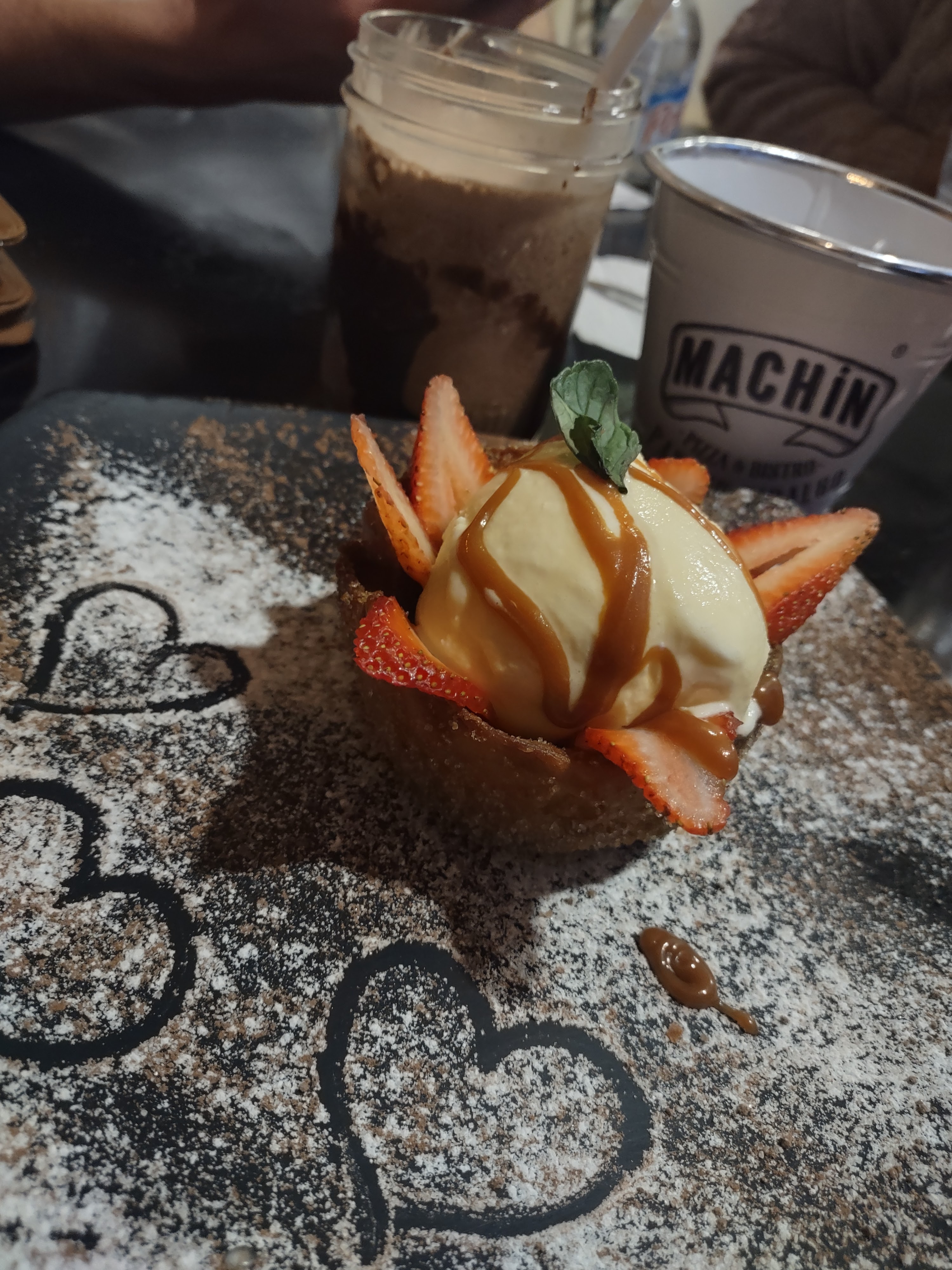 Machin Pizza & Bistro image 4