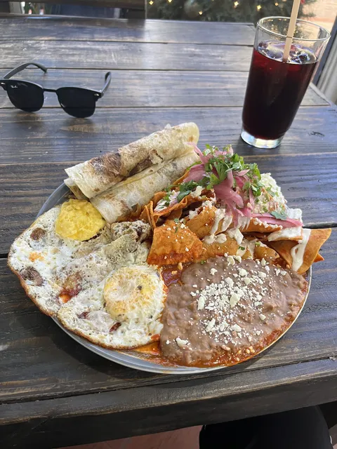 Las Papaz image 7