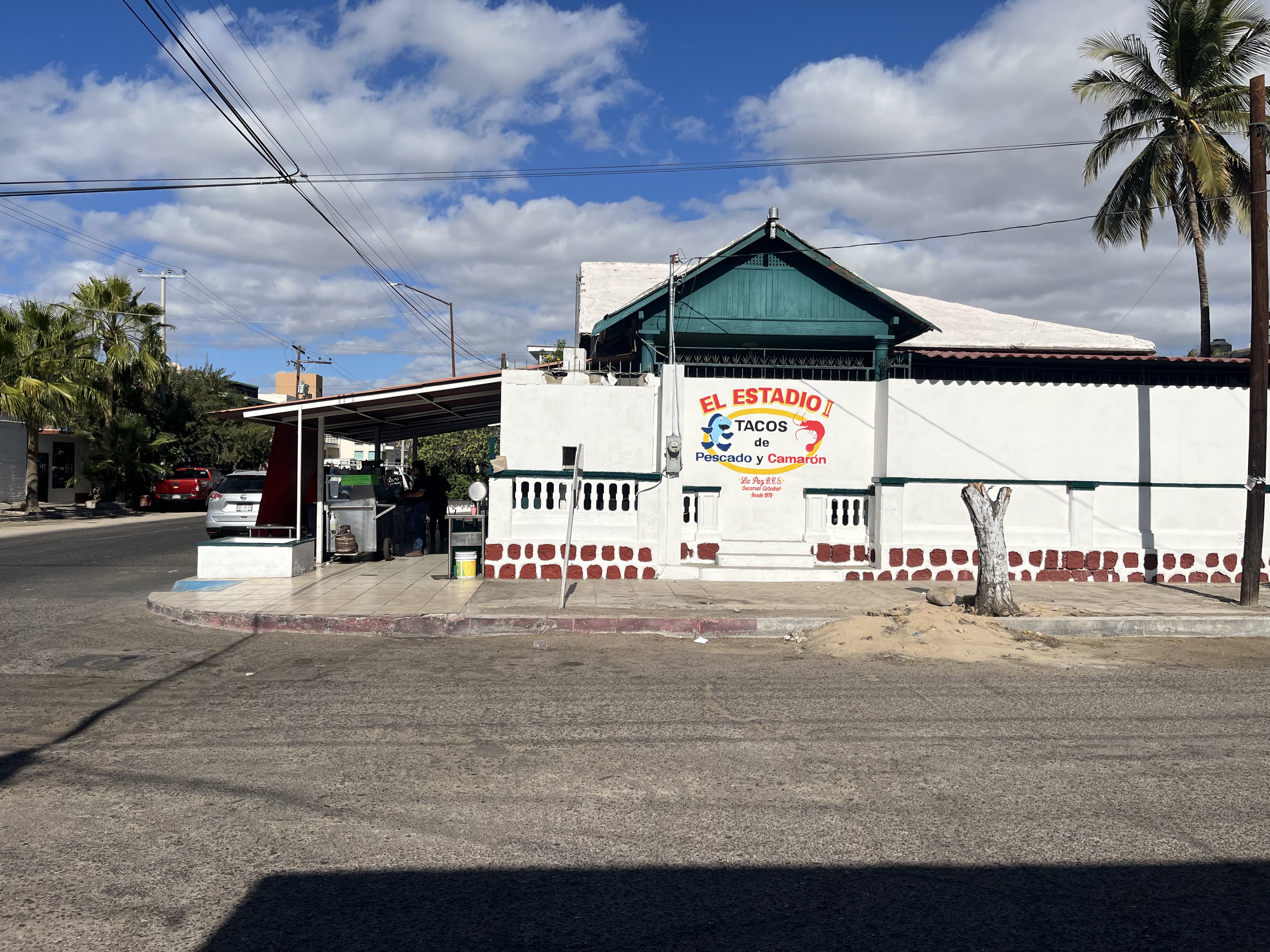 Tacos De Pescado El Estadio image 1