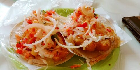 Tacos De Pescado El Estadio image 2
