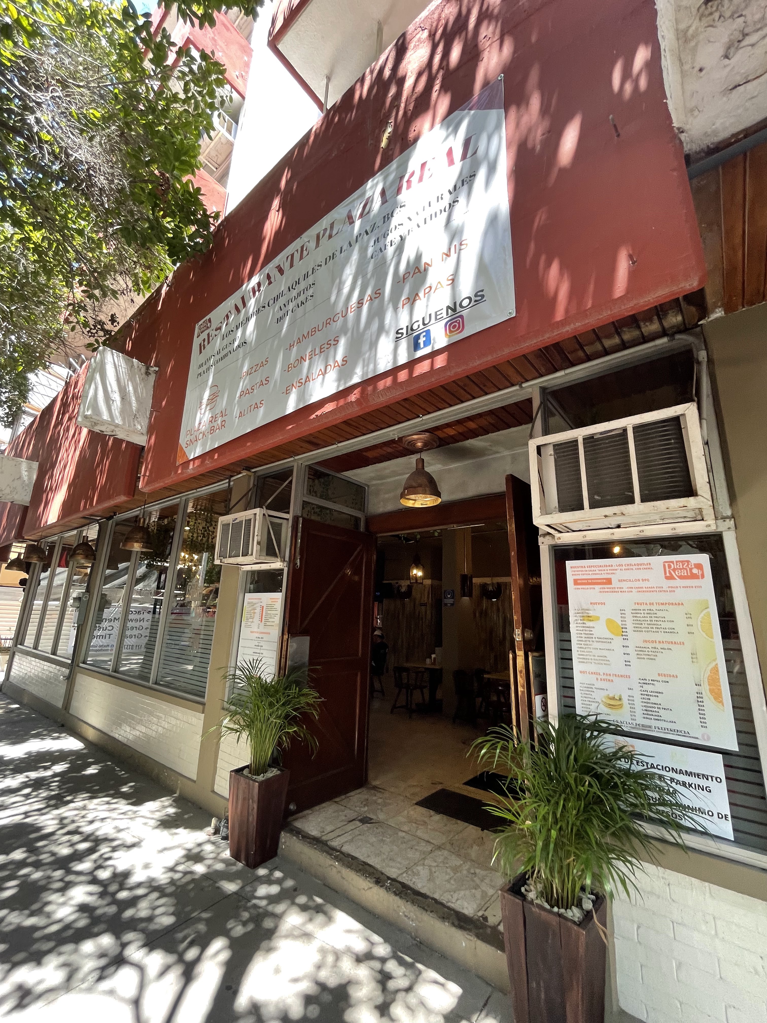 Restaurante Plaza Real image 1