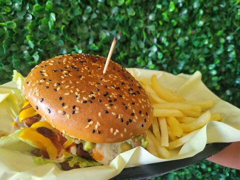 olivo snack & food image 2