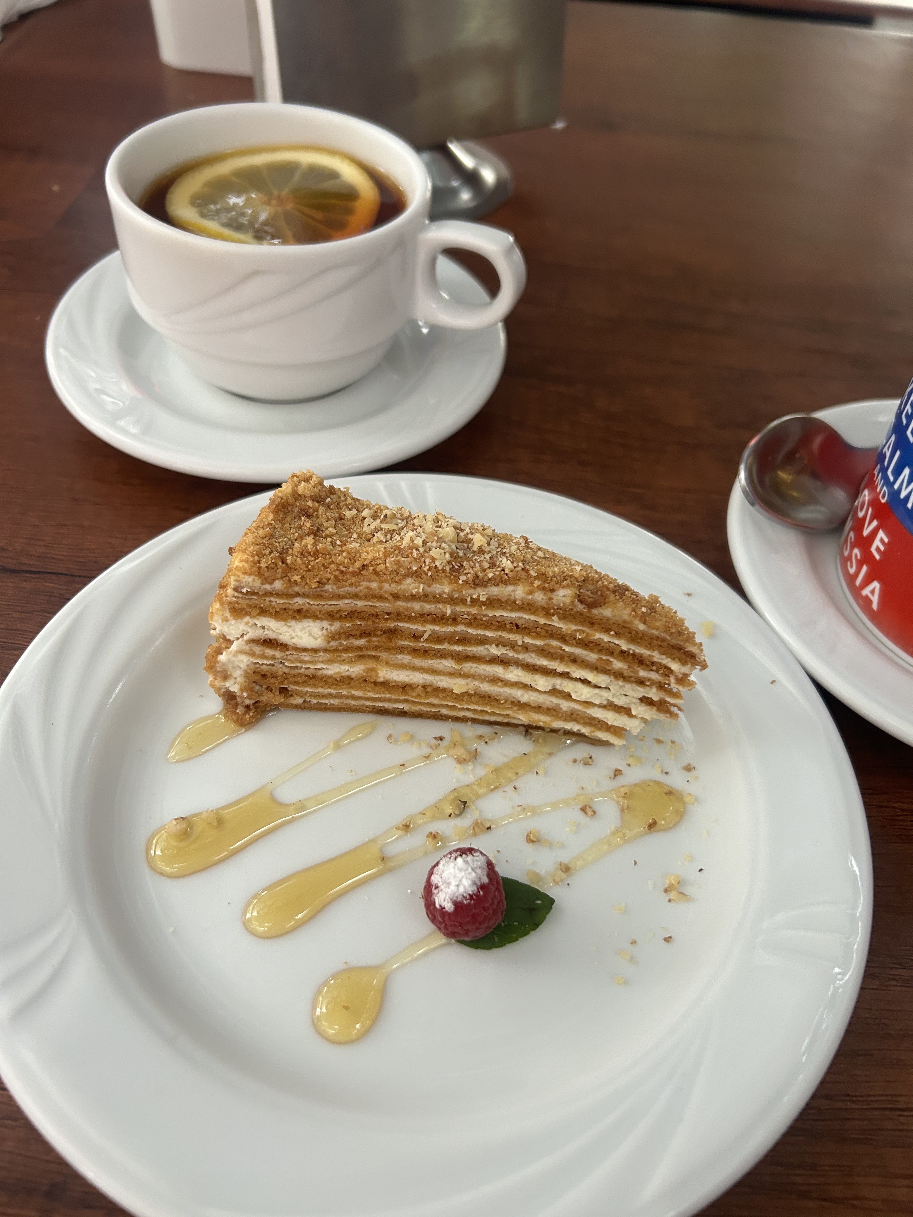 Kolobok Nápoles Restaurante Ruso image 2