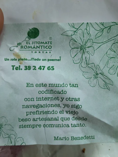 El Jitomate Romántico Tortas image 4