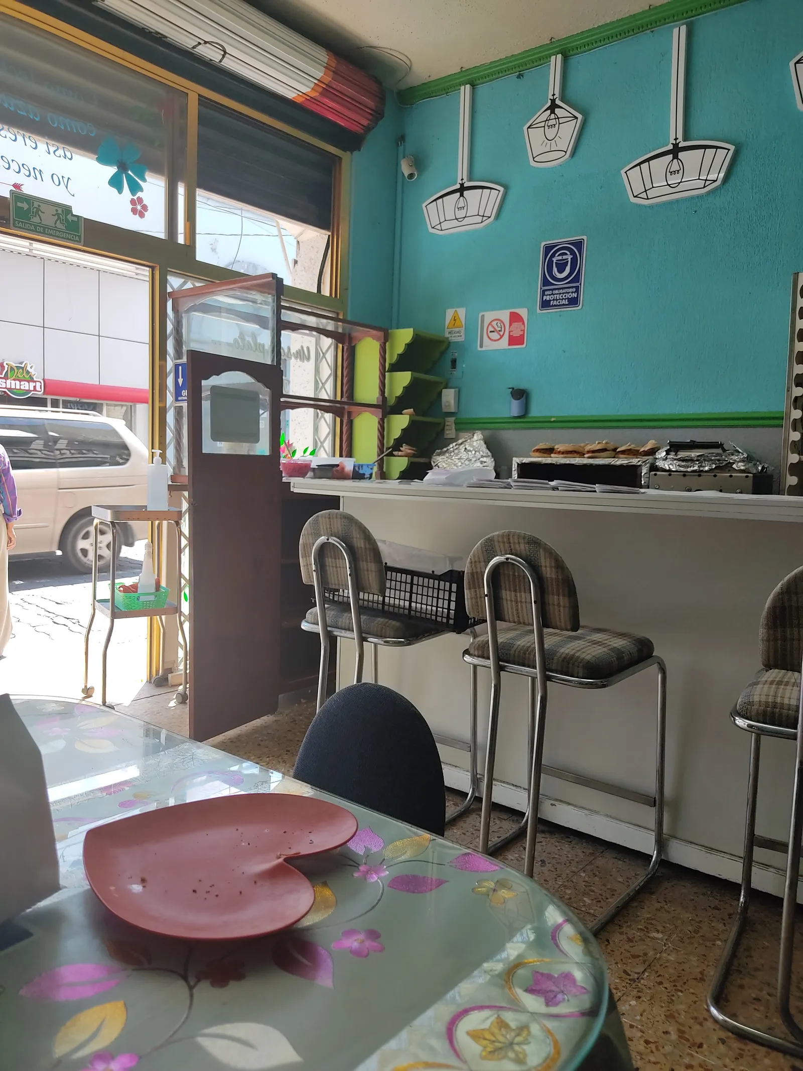 El Jitomate Romántico Tortas image 8