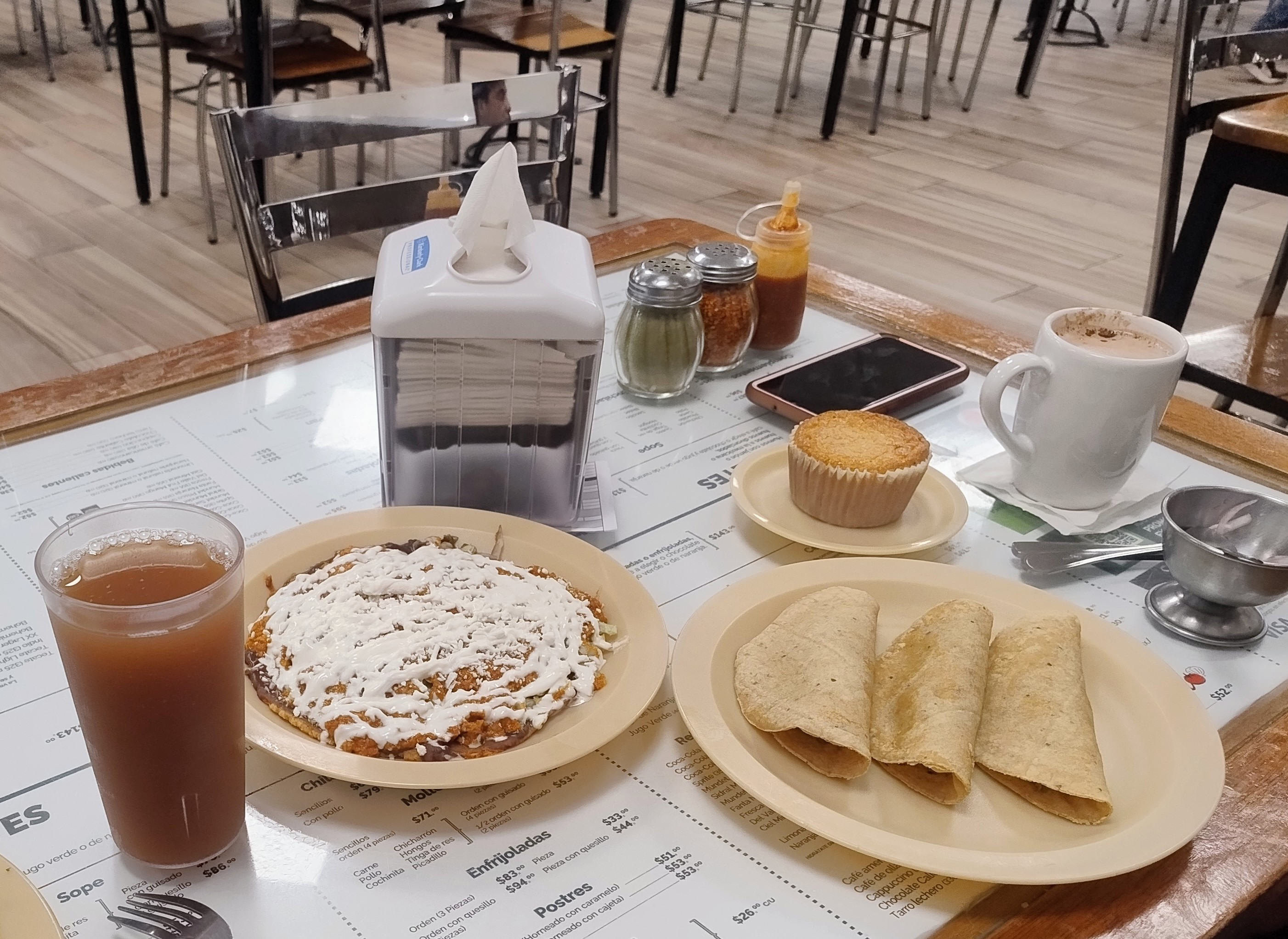 La Casa de Toño en Multiplaza Ojo de Agua image 7