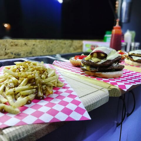 A la burgeer image 4