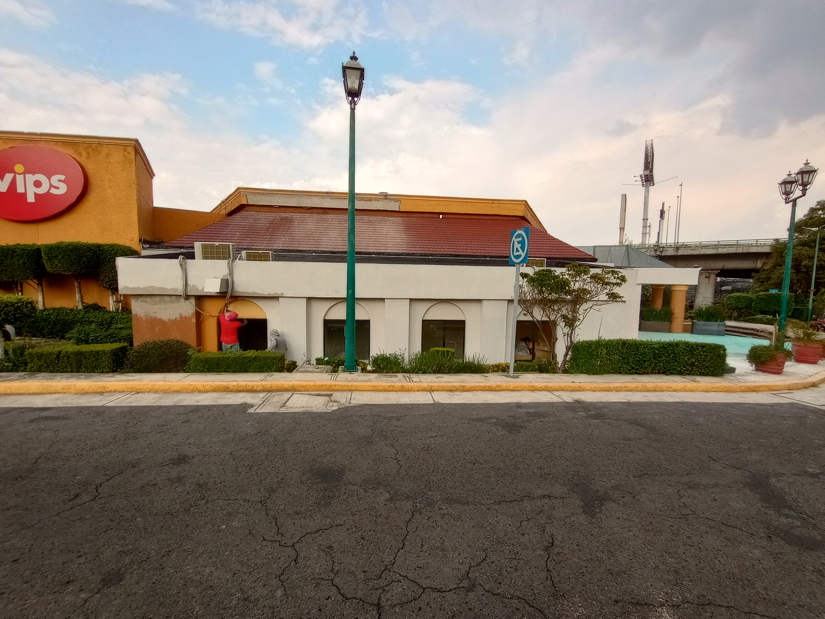 Vips San Jerónimo image 4