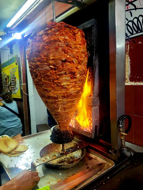 Taquería La Linterna image 2