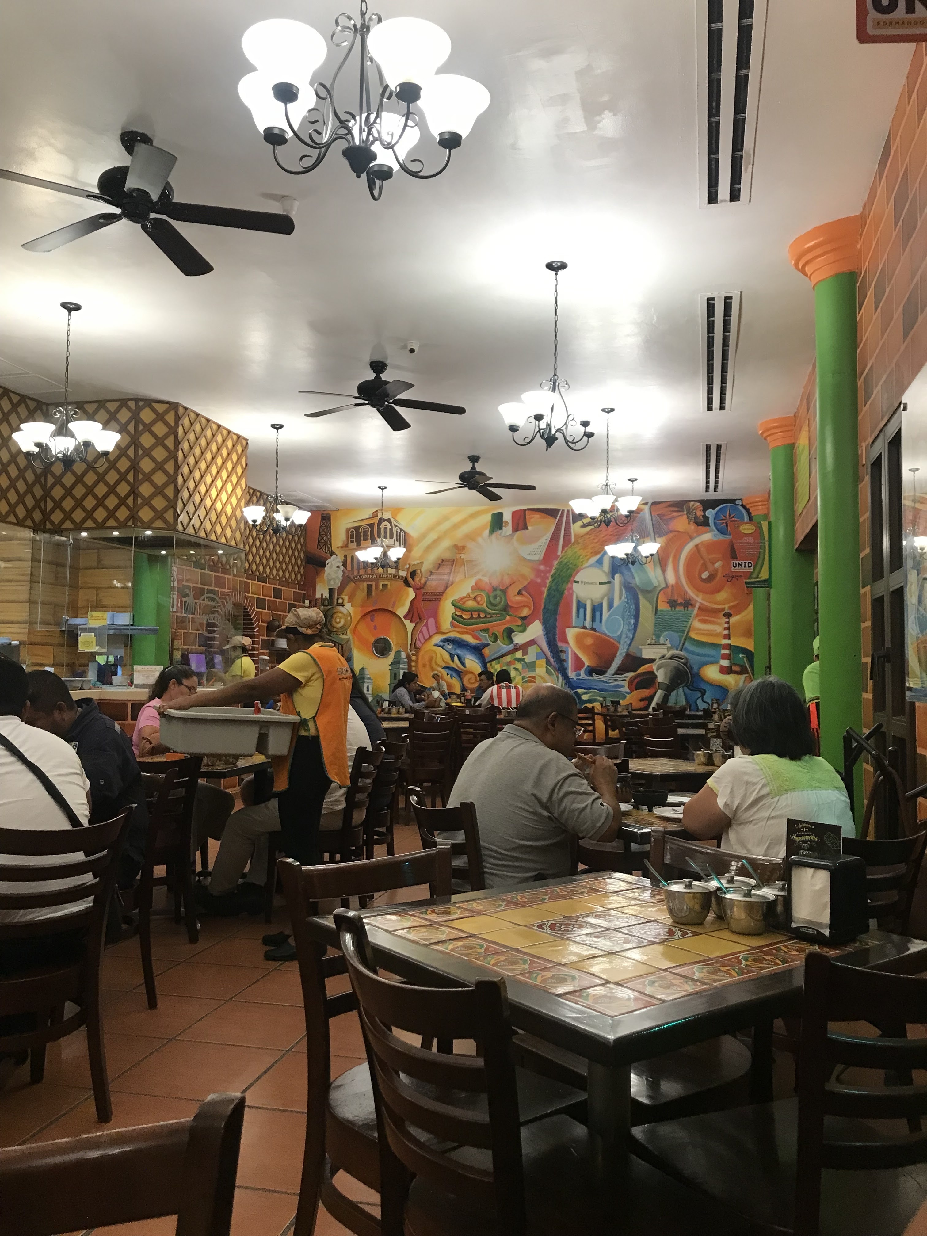 La Picadita Jarocha Sucursal Malecón image 6