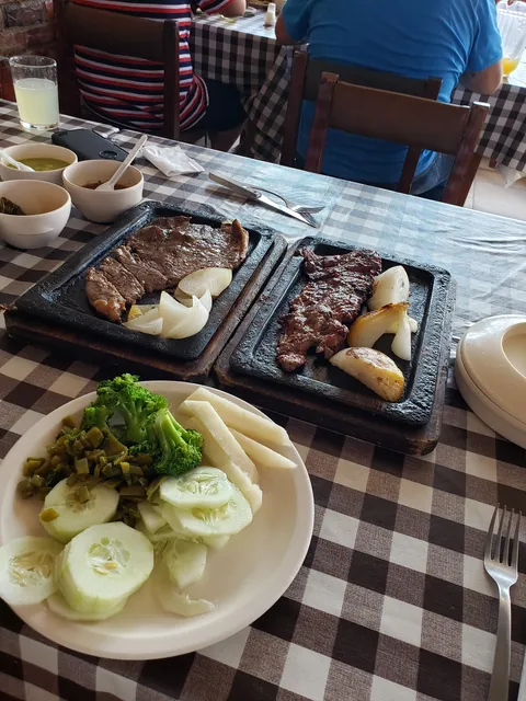 La Parrilla image 2