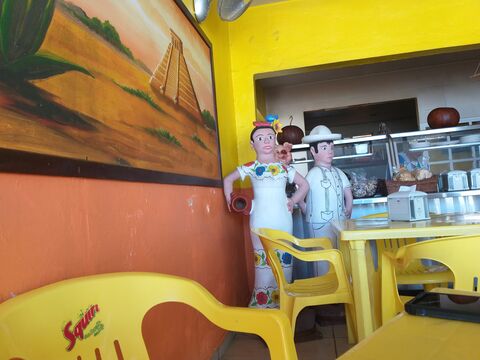 Los Yucas image 5