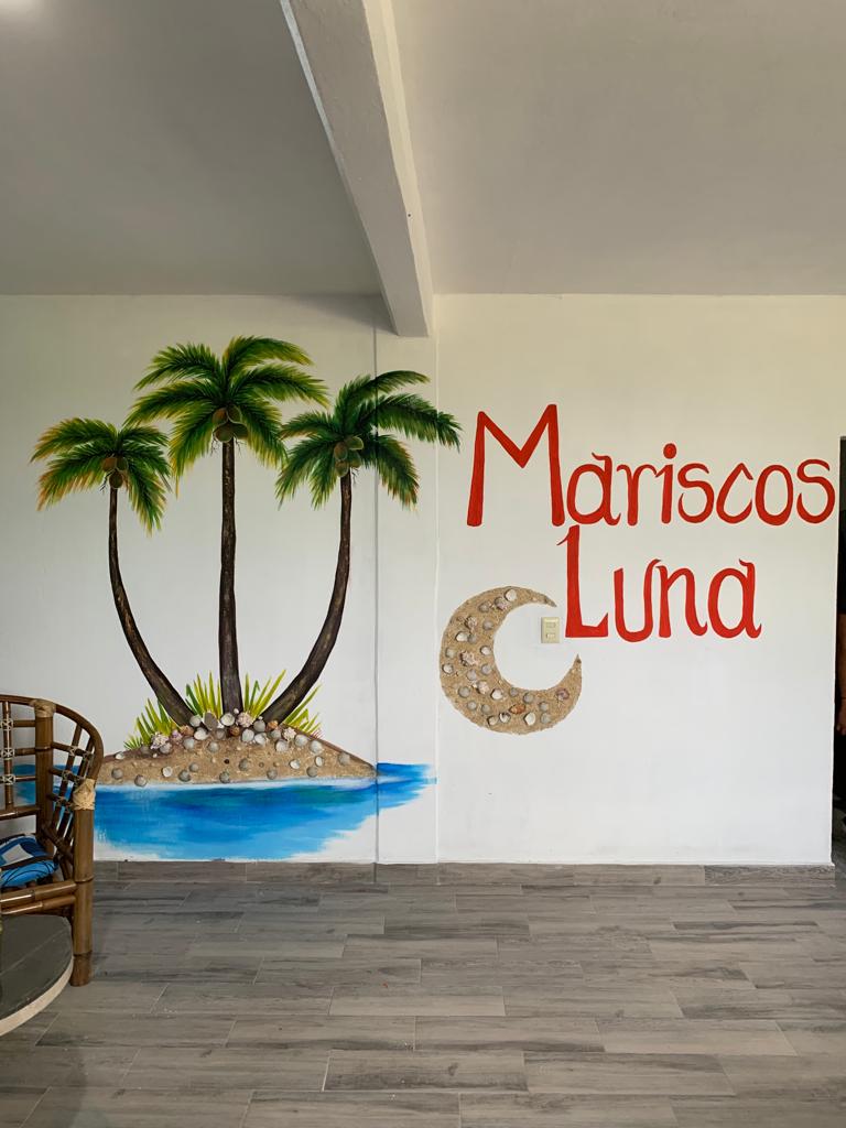 Mariscos Luna image 4