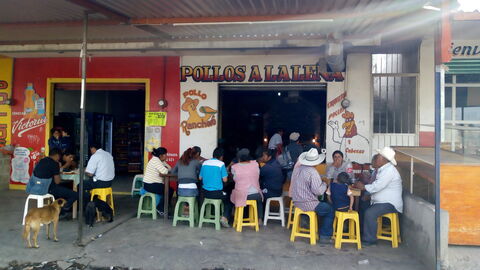 Pollos a La Leña "El Rancherito" La Cadena Del Sabor image 1