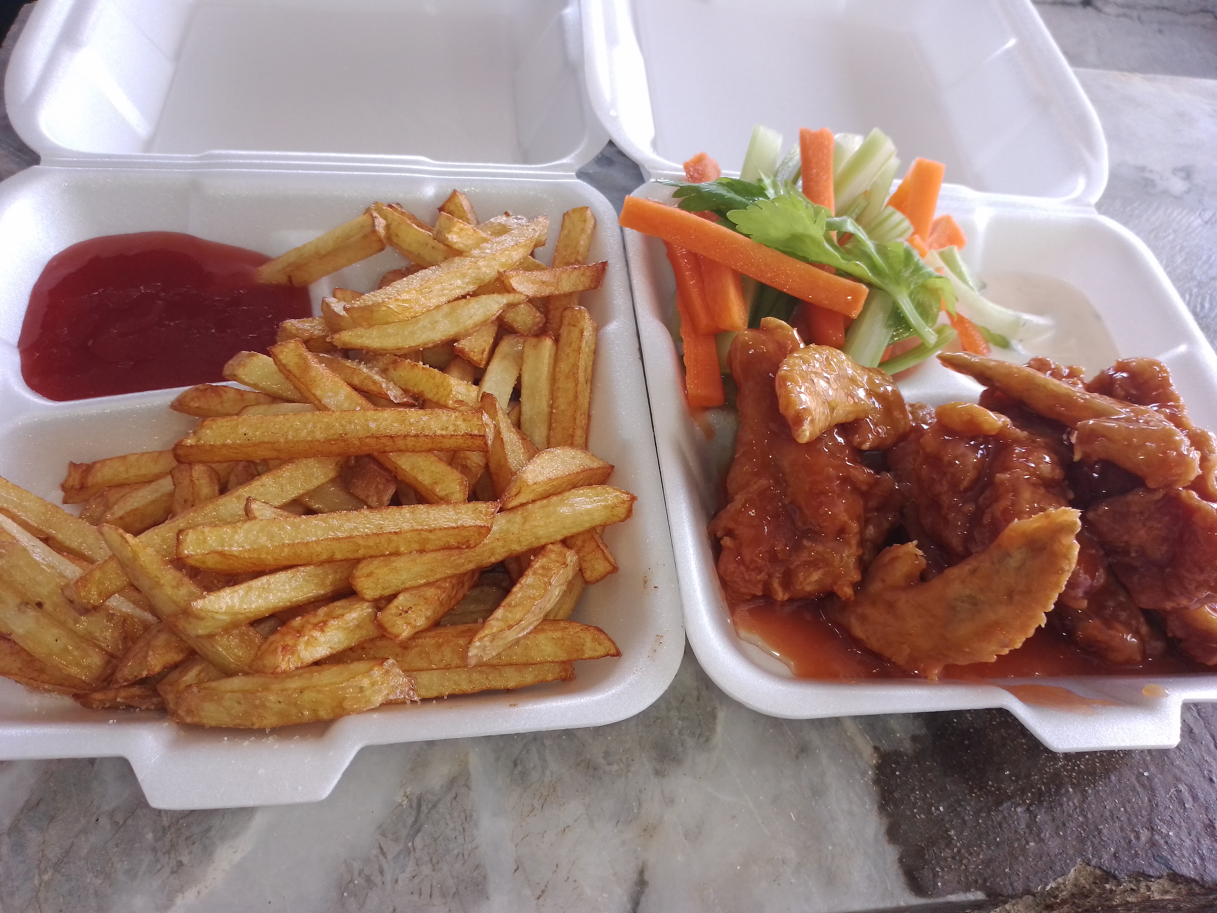 Or Tiz WINGS City image 5