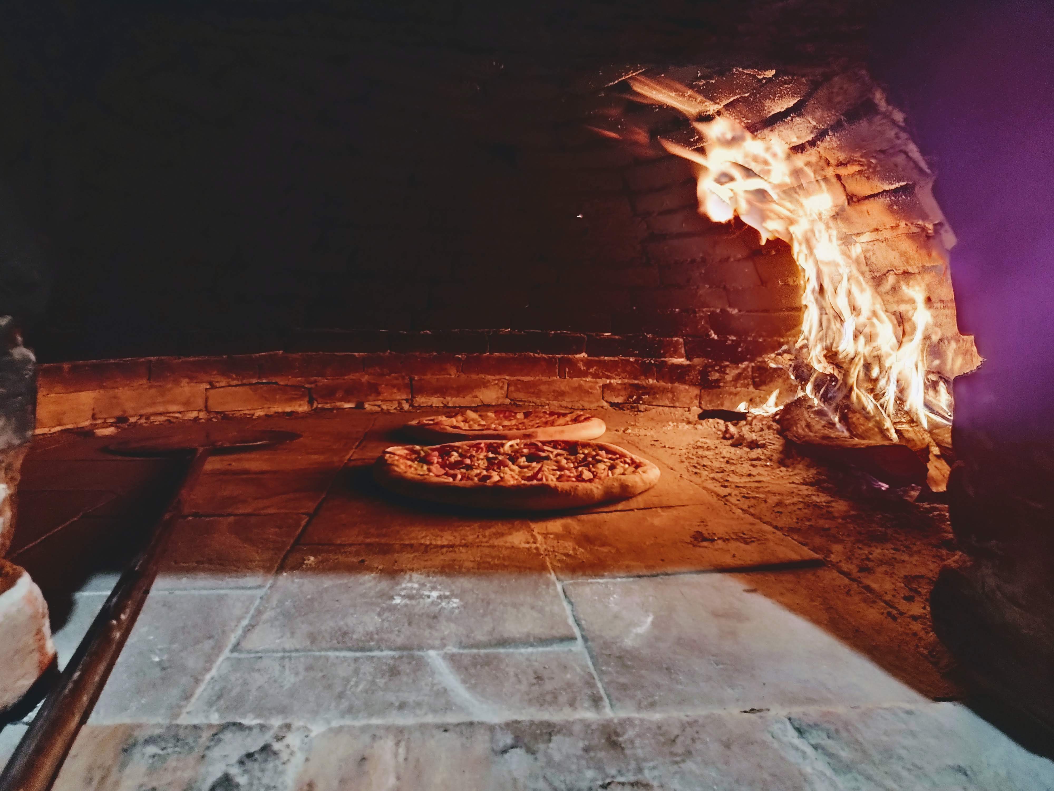 Pizzería El Hornito image 2