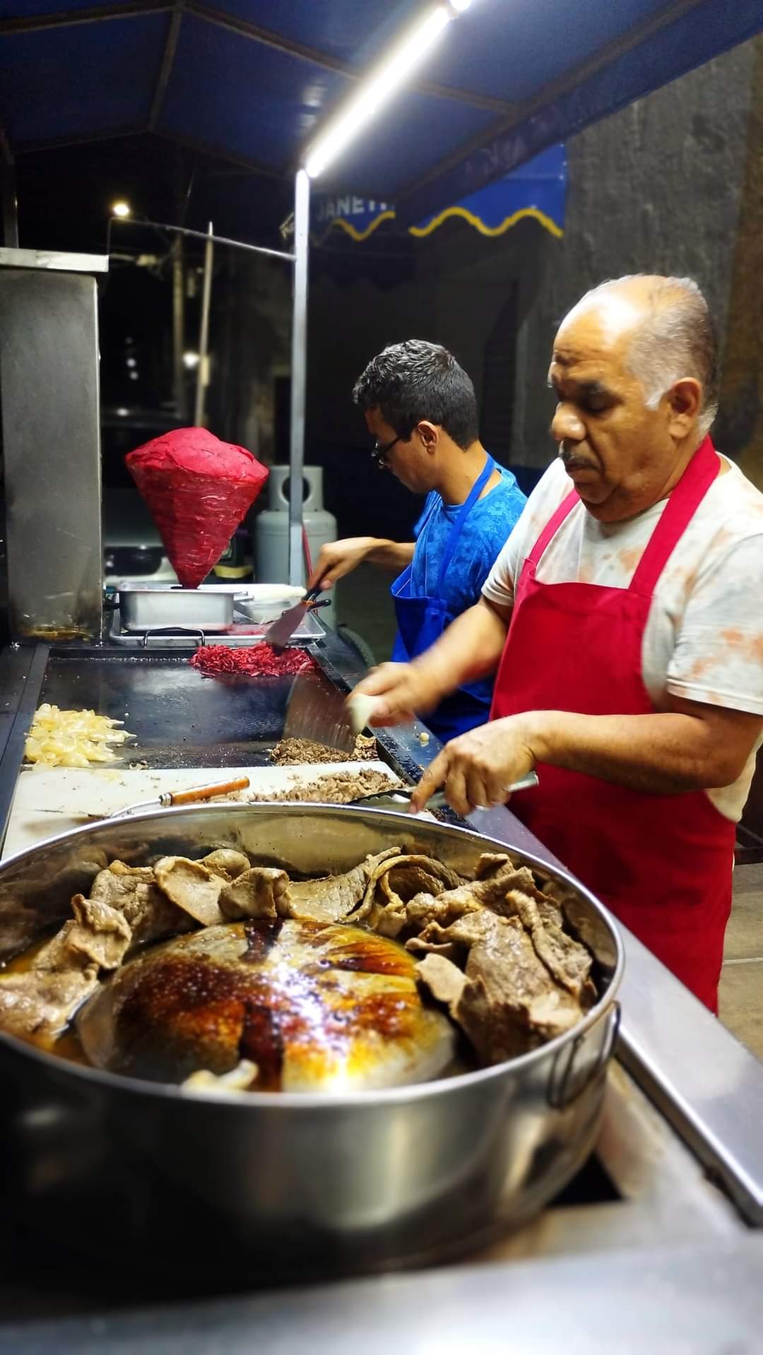 Taquería "El abuelo" image 7