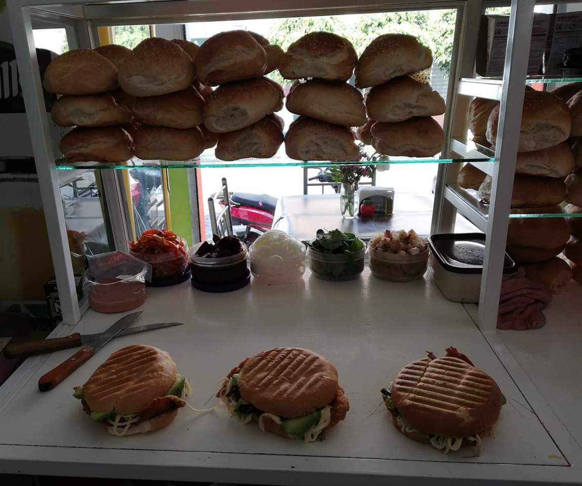 Tortas Y Cemitas Liz image 5