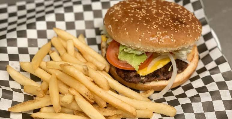 Famous Burgers image 1