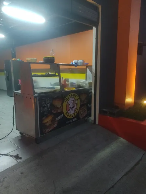 Juliany's Burgers image 4