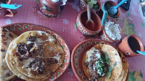 Birrieria El lobo image 3