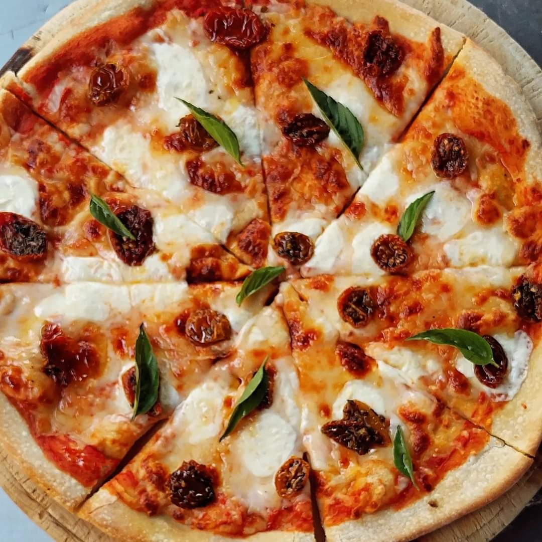 La Ragazza Restaurante & Beach club image 2