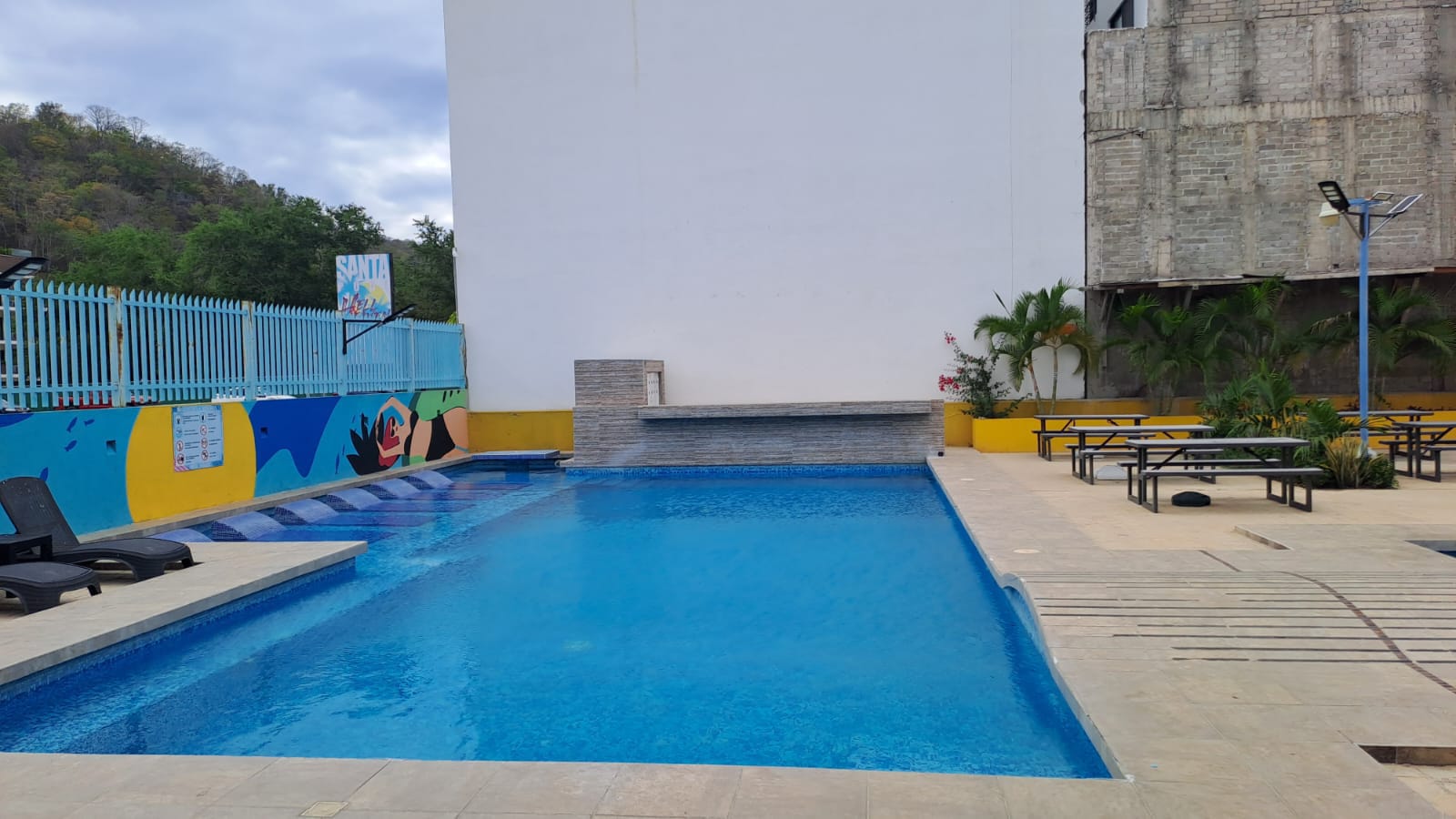 La Ragazza Restaurante & Beach club image 5